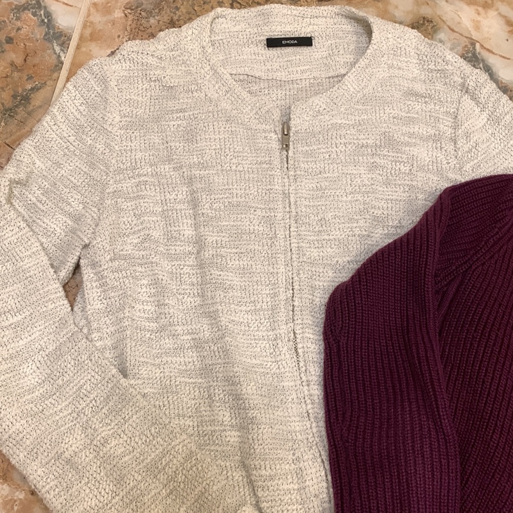 2 Sweaters - image 3